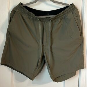 Lululemon Ripstop Bowline Shorts 7”
